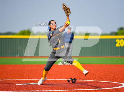 Thumbnail 3 in Lake Creek vs Pflugerville (UIL 5A Reg III Quarterfinal) photogallery.
