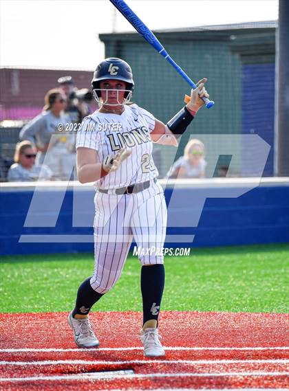 Thumbnail 1 in Lake Creek vs Pflugerville (UIL 5A Reg III Quarterfinal) photogallery.