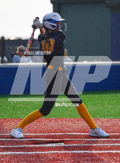 Thumbnail 3 in Lake Creek vs Pflugerville (UIL 5A Reg III Quarterfinal) photogallery.