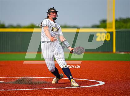 Thumbnail 3 in Lake Creek vs Pflugerville (UIL 5A Reg III Quarterfinal) photogallery.