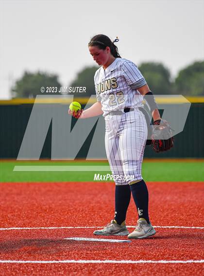 Thumbnail 2 in Lake Creek vs Pflugerville (UIL 5A Reg III Quarterfinal) photogallery.