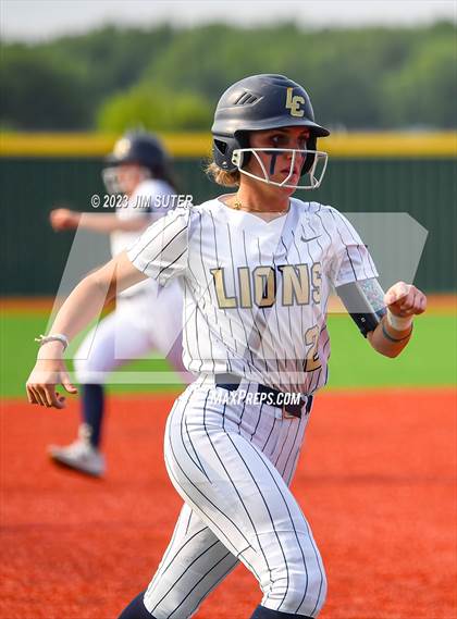 Thumbnail 3 in Lake Creek vs Pflugerville (UIL 5A Reg III Quarterfinal) photogallery.