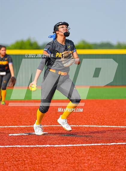 Thumbnail 3 in Lake Creek vs Pflugerville (UIL 5A Reg III Quarterfinal) photogallery.