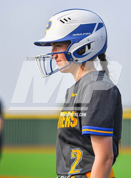 Thumbnail 3 in Lake Creek vs Pflugerville (UIL 5A Reg III Quarterfinal) photogallery.