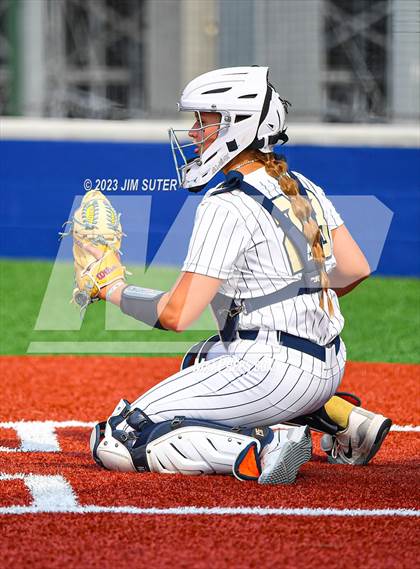 Thumbnail 2 in Lake Creek vs Pflugerville (UIL 5A Reg III Quarterfinal) photogallery.