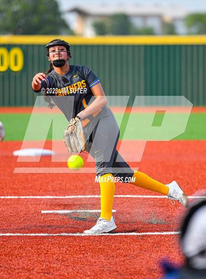 Thumbnail 3 in Lake Creek vs Pflugerville (UIL 5A Reg III Quarterfinal) photogallery.