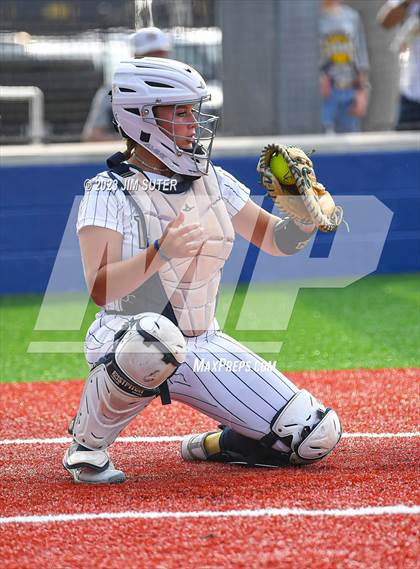 Thumbnail 2 in Lake Creek vs Pflugerville (UIL 5A Reg III Quarterfinal) photogallery.
