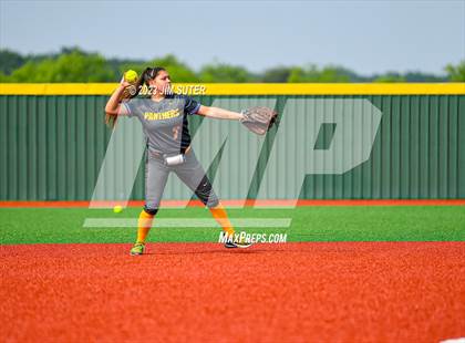 Thumbnail 3 in Lake Creek vs Pflugerville (UIL 5A Reg III Quarterfinal) photogallery.