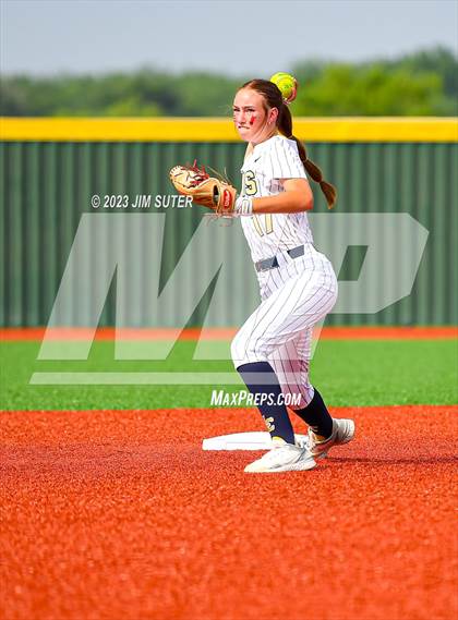 Thumbnail 2 in Lake Creek vs Pflugerville (UIL 5A Reg III Quarterfinal) photogallery.