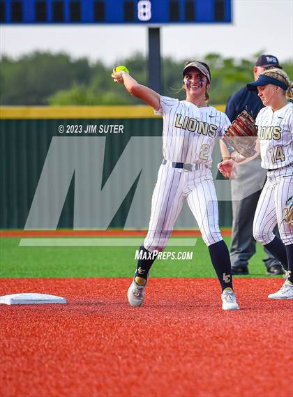 Thumbnail 2 in Lake Creek vs Pflugerville (UIL 5A Reg III Quarterfinal) photogallery.