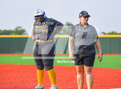 Thumbnail 3 in Lake Creek vs Pflugerville (UIL 5A Reg III Quarterfinal) photogallery.