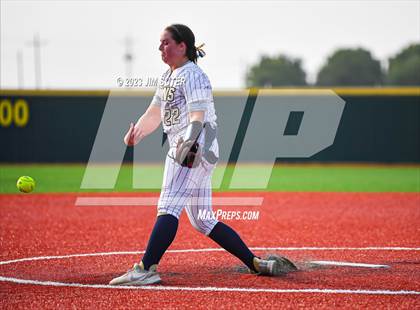 Thumbnail 1 in Lake Creek vs Pflugerville (UIL 5A Reg III Quarterfinal) photogallery.