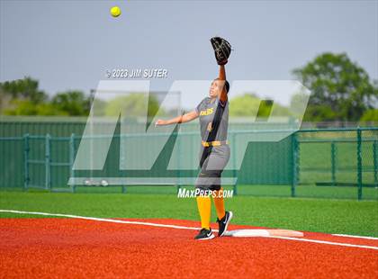 Thumbnail 2 in Lake Creek vs Pflugerville (UIL 5A Reg III Quarterfinal) photogallery.
