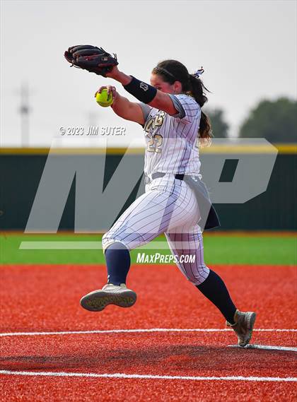 Thumbnail 2 in Lake Creek vs Pflugerville (UIL 5A Reg III Quarterfinal) photogallery.