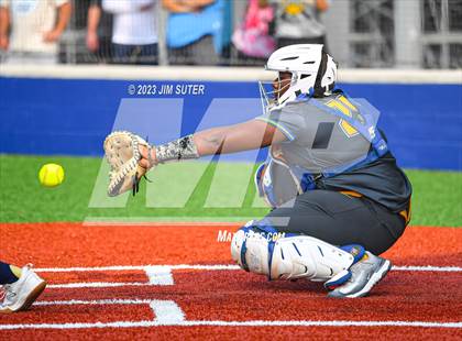Thumbnail 1 in Lake Creek vs Pflugerville (UIL 5A Reg III Quarterfinal) photogallery.
