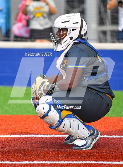 Thumbnail 2 in Lake Creek vs Pflugerville (UIL 5A Reg III Quarterfinal) photogallery.