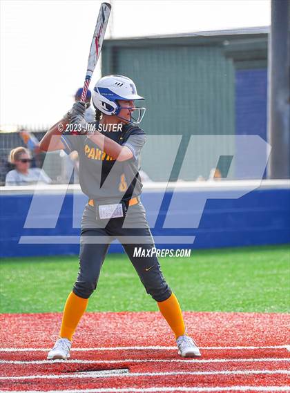 Thumbnail 1 in Lake Creek vs Pflugerville (UIL 5A Reg III Quarterfinal) photogallery.