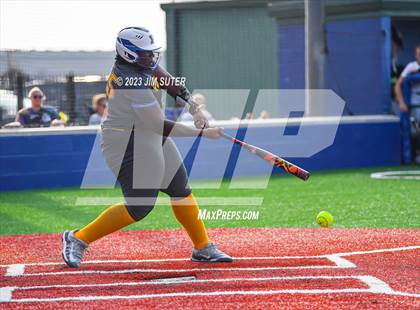 Thumbnail 3 in Lake Creek vs Pflugerville (UIL 5A Reg III Quarterfinal) photogallery.