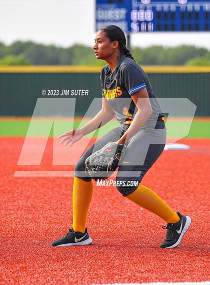 Thumbnail 1 in Lake Creek vs Pflugerville (UIL 5A Reg III Quarterfinal) photogallery.