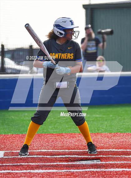 Thumbnail 3 in Lake Creek vs Pflugerville (UIL 5A Reg III Quarterfinal) photogallery.