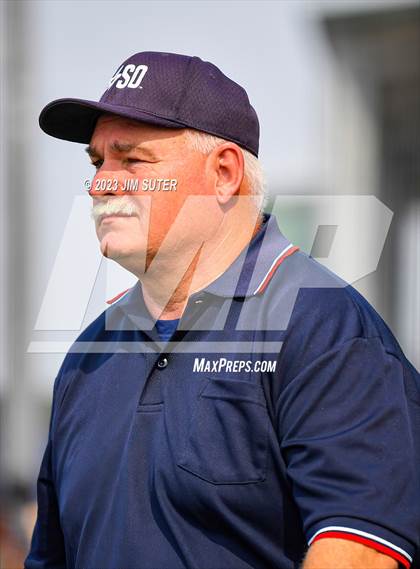 Thumbnail 1 in Lake Creek vs Pflugerville (UIL 5A Reg III Quarterfinal) photogallery.
