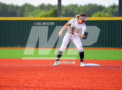 Thumbnail 3 in Lake Creek vs Pflugerville (UIL 5A Reg III Quarterfinal) photogallery.