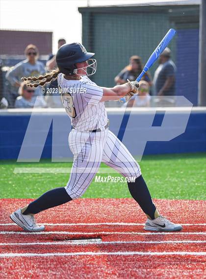 Thumbnail 3 in Lake Creek vs Pflugerville (UIL 5A Reg III Quarterfinal) photogallery.