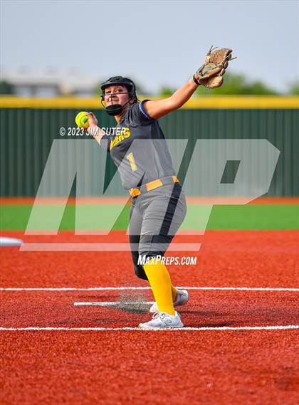 Thumbnail 2 in Lake Creek vs Pflugerville (UIL 5A Reg III Quarterfinal) photogallery.