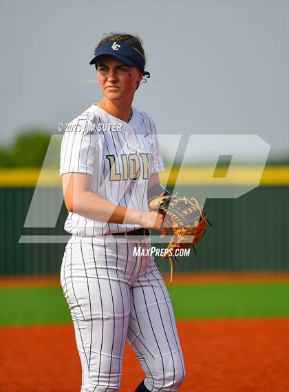 Thumbnail 3 in Lake Creek vs Pflugerville (UIL 5A Reg III Quarterfinal) photogallery.