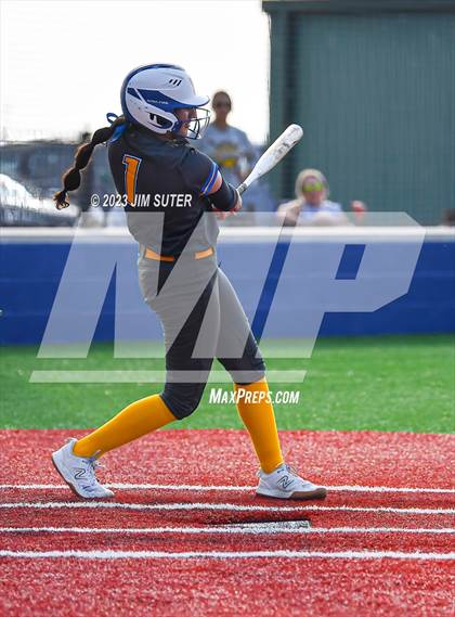 Thumbnail 3 in Lake Creek vs Pflugerville (UIL 5A Reg III Quarterfinal) photogallery.