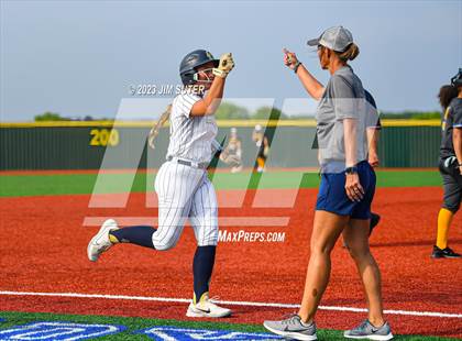 Thumbnail 1 in Lake Creek vs Pflugerville (UIL 5A Reg III Quarterfinal) photogallery.