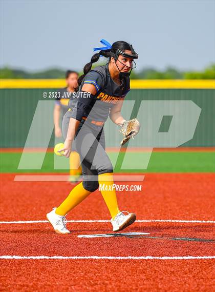 Thumbnail 2 in Lake Creek vs Pflugerville (UIL 5A Reg III Quarterfinal) photogallery.