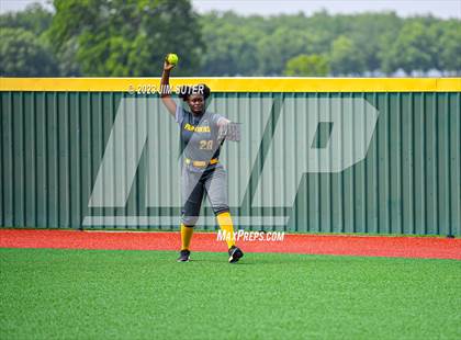 Thumbnail 3 in Lake Creek vs Pflugerville (UIL 5A Reg III Quarterfinal) photogallery.