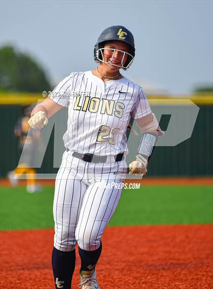 Thumbnail 1 in Lake Creek vs Pflugerville (UIL 5A Reg III Quarterfinal) photogallery.