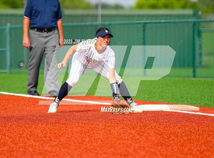 Thumbnail 1 in Lake Creek vs Pflugerville (UIL 5A Reg III Quarterfinal) photogallery.