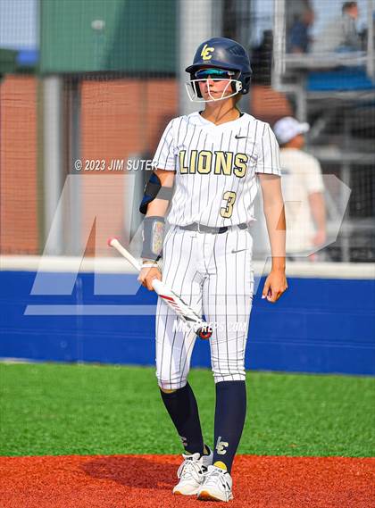 Thumbnail 2 in Lake Creek vs Pflugerville (UIL 5A Reg III Quarterfinal) photogallery.