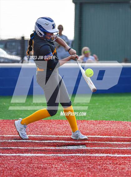 Thumbnail 2 in Lake Creek vs Pflugerville (UIL 5A Reg III Quarterfinal) photogallery.