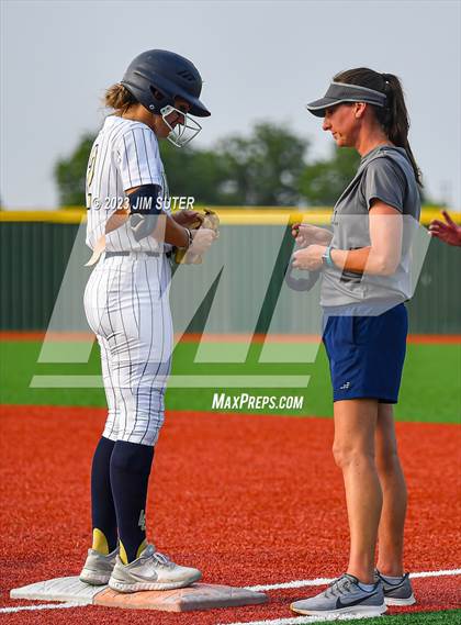 Thumbnail 1 in Lake Creek vs Pflugerville (UIL 5A Reg III Quarterfinal) photogallery.