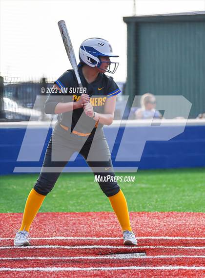 Thumbnail 2 in Lake Creek vs Pflugerville (UIL 5A Reg III Quarterfinal) photogallery.