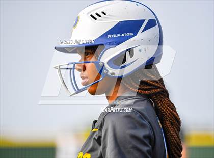 Thumbnail 1 in Lake Creek vs Pflugerville (UIL 5A Reg III Quarterfinal) photogallery.