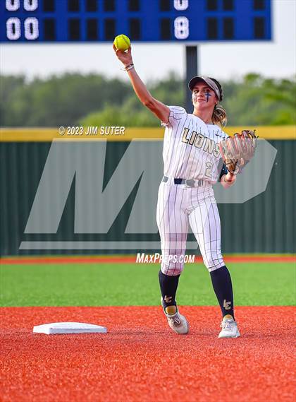 Thumbnail 3 in Lake Creek vs Pflugerville (UIL 5A Reg III Quarterfinal) photogallery.