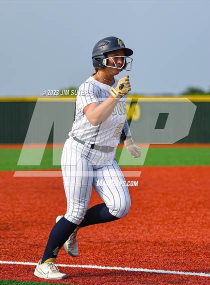Thumbnail 3 in Lake Creek vs Pflugerville (UIL 5A Reg III Quarterfinal) photogallery.