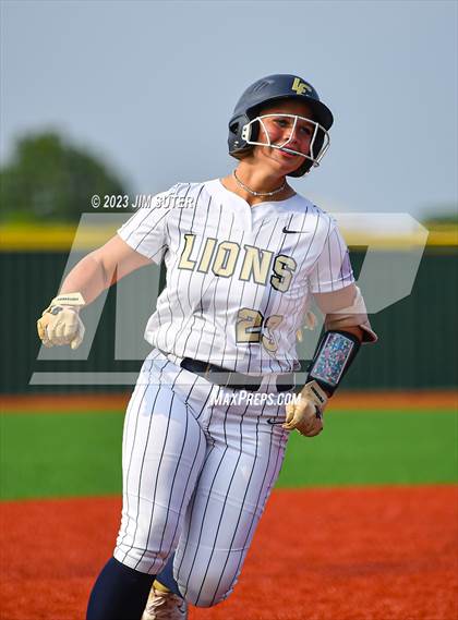 Thumbnail 2 in Lake Creek vs Pflugerville (UIL 5A Reg III Quarterfinal) photogallery.