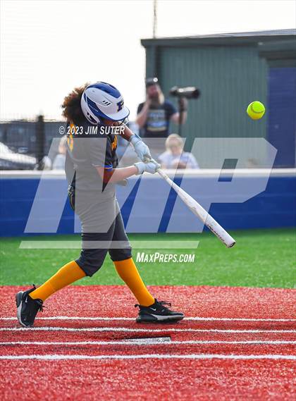 Thumbnail 2 in Lake Creek vs Pflugerville (UIL 5A Reg III Quarterfinal) photogallery.