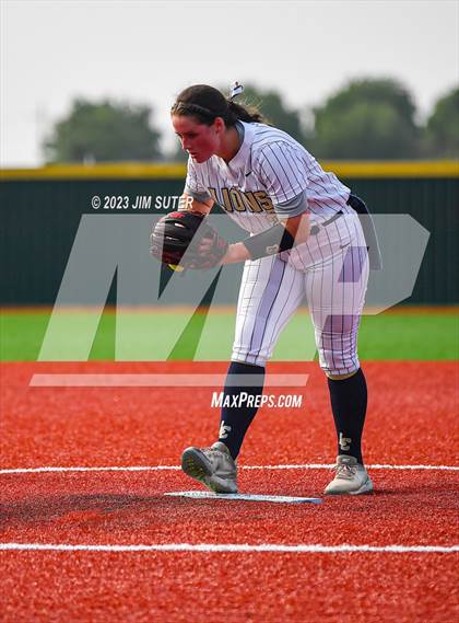 Thumbnail 1 in Lake Creek vs Pflugerville (UIL 5A Reg III Quarterfinal) photogallery.