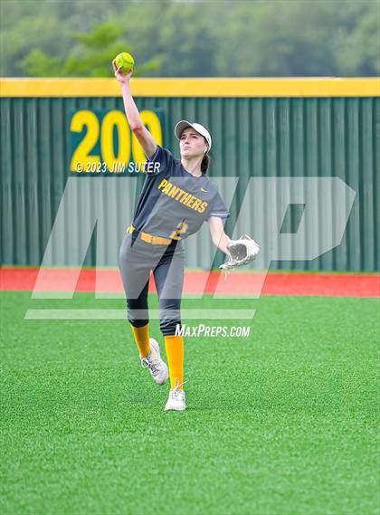 Thumbnail 2 in Lake Creek vs Pflugerville (UIL 5A Reg III Quarterfinal) photogallery.