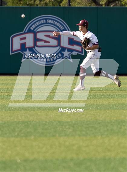 Thumbnail 2 in Round Rock vs. Lake Travis (UIL 6A Region 4 Quarterfinal Game 1) photogallery.