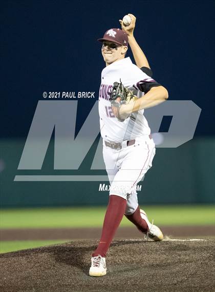 Thumbnail 3 in Round Rock vs. Lake Travis (UIL 6A Region 4 Quarterfinal Game 1) photogallery.