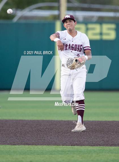 Thumbnail 2 in Round Rock vs. Lake Travis (UIL 6A Region 4 Quarterfinal Game 1) photogallery.