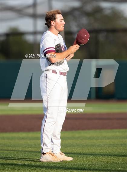 Thumbnail 3 in Round Rock vs. Lake Travis (UIL 6A Region 4 Quarterfinal Game 1) photogallery.